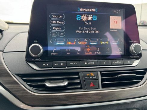 Used 2024 Nissan Altima 2.5 SV image 19