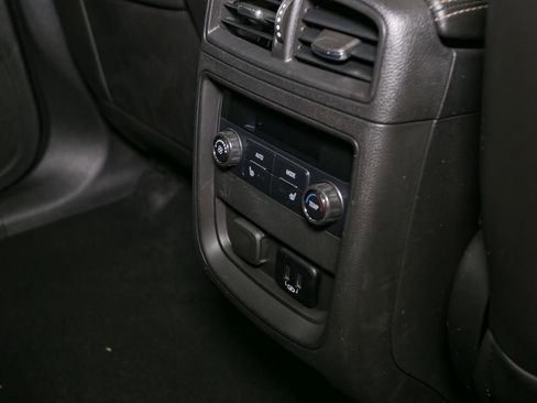 Used 2018 Buick Envision Essence image 23