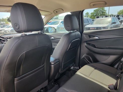 Used 2021 Buick Encore GX Select w/ Sport Touring Package FWD image 24