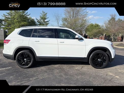 Used 2018 Volkswagen Atlas SEL Premium image 3