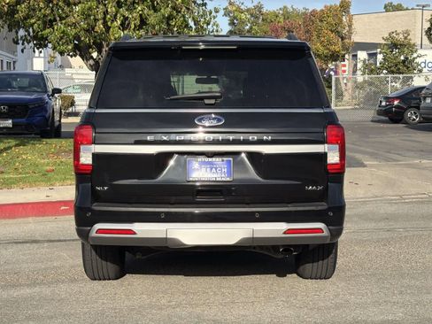 Used 2024 Ford Expedition Max XLT image 5