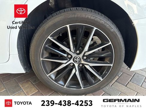 Used 2023 Toyota Camry SE FWD image 11