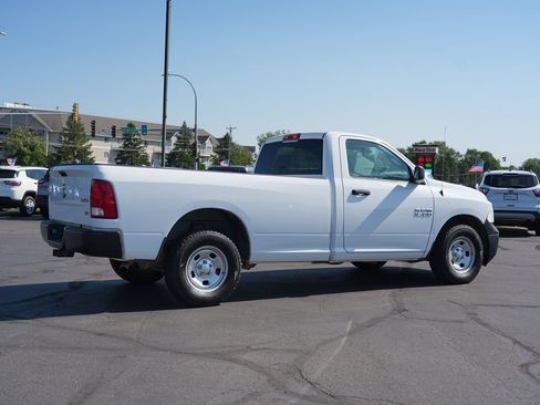 Used 2018 RAM 1500 Express AWD/4WD image 3
