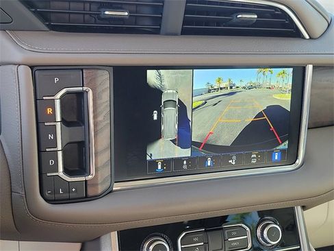 Used 2023 GMC Yukon Denali image 11