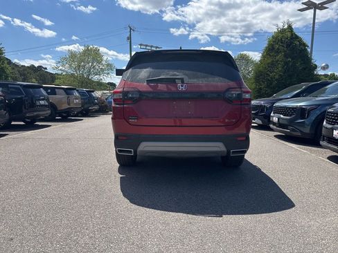 Used 2024 Honda Pilot Elite image 4