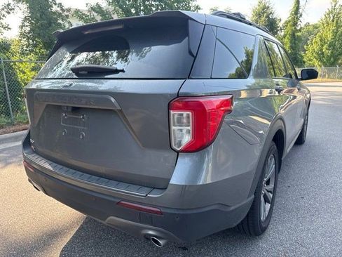 Used 2024 Ford Explorer XLT w/ Equipment Group 202A RWD image 5