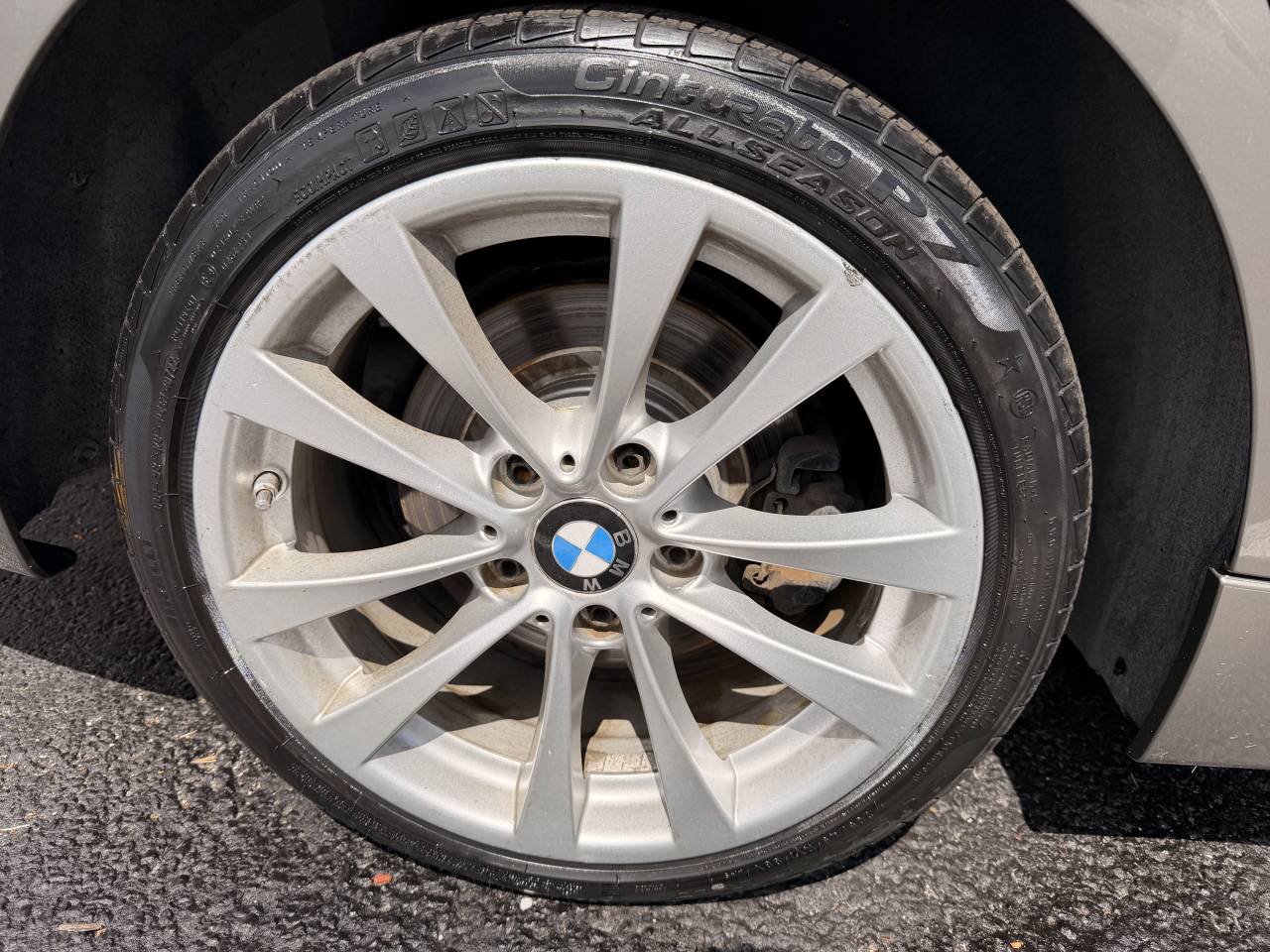 Used 2017 BMW 320i Sedan RWD image 30