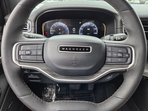 Used 2024 Jeep Wagoneer Series II w/ Flexible Seating Group AWD/4WD image 34