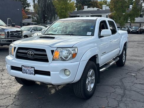 Used 2009 Toyota Tacoma PreRunner image 10