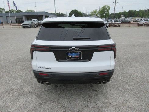 New 2026 Chevrolet Traverse LT w/ Midnight/Sport Edition FWD image 6