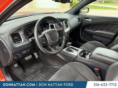 Used 2018 Dodge Charger R/T RWD image 3