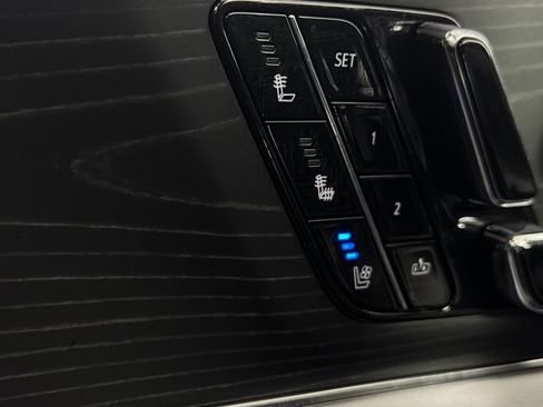 Used 2024 Cadillac Lyriq Luxury RWD image 19