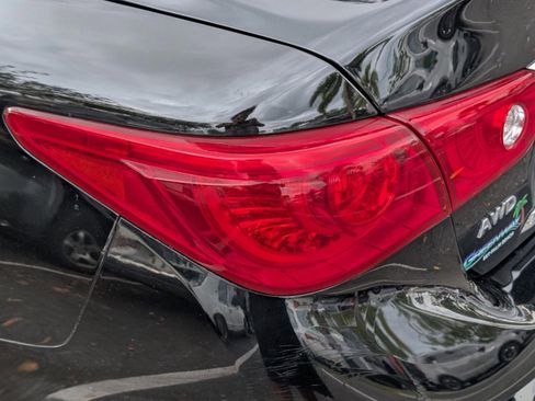 Used 2015 INFINITI Q50 Premium w/ Deluxe Touring Package image 18