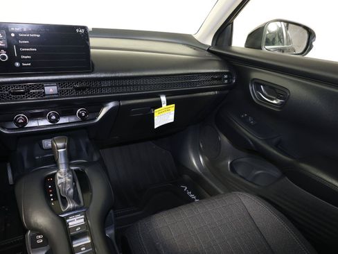 Used 2026 Honda HR-V LX image 9