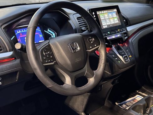 Certified 2024 Honda Odyssey Sport image 14