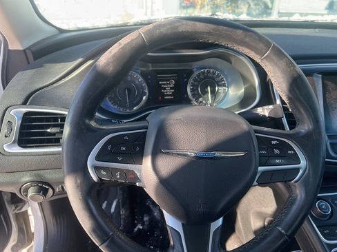 Used 2015 Chrysler 200 Limited w/ Convenience Group image 6