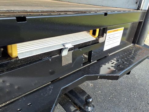 Used 2021 GMC Savana 3500 Extended w/ Power Convenience Package image 16