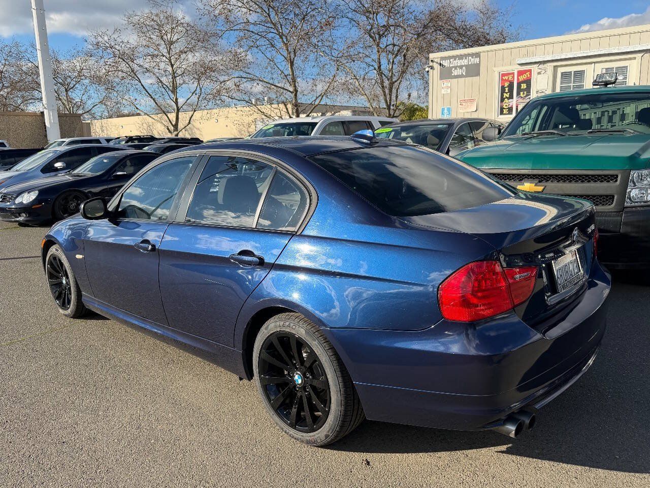 Used 2011 BMW 328i Sedan RWD image 9