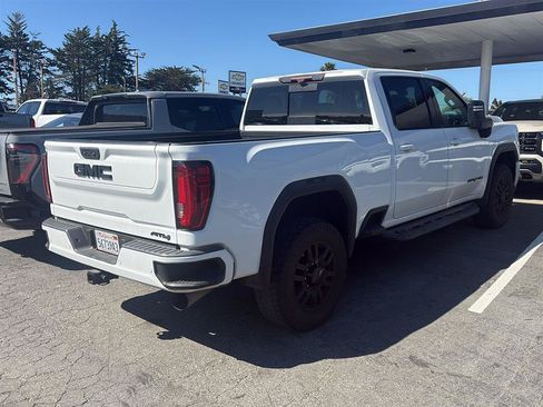 Used 2020 GMC Sierra 2500 AT4 w/ AT4 Premium Package AWD/4WD image 3