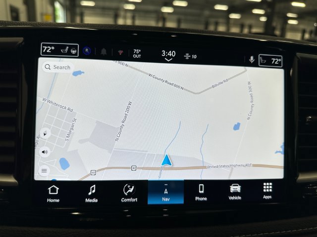 New 2027 Chrysler Pacifica Select w/ Family Tech Group FWD image 32