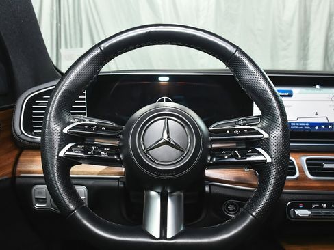 Used 2025 Mercedes-Benz GLS 450 GLS 450 image 44