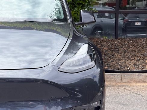 Used 2024 Tesla Model Y Long Range AWD/4WD image 5