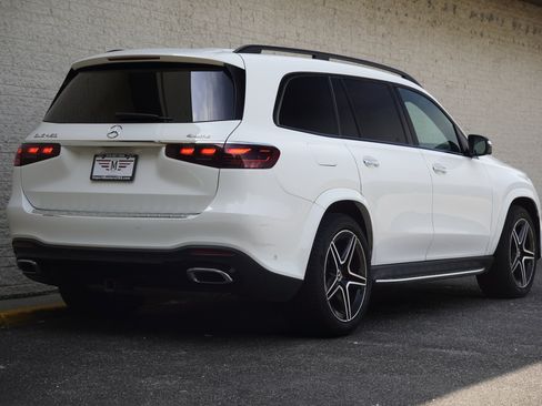 Used 2024 Mercedes-Benz GLS 450 4MATIC w/ AMG Line Exterior image 6