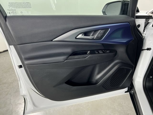 Certified 2024 Chevrolet Equinox EV LT w/ LPO, Blackout Package FWD image 21