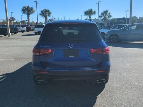 Used 2020 Mercedes-Benz GLB 250 w/ AMG Line image 6