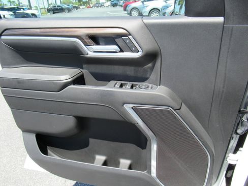 Certified 2024 Chevrolet Silverado 1500 LT AWD/4WD image 18