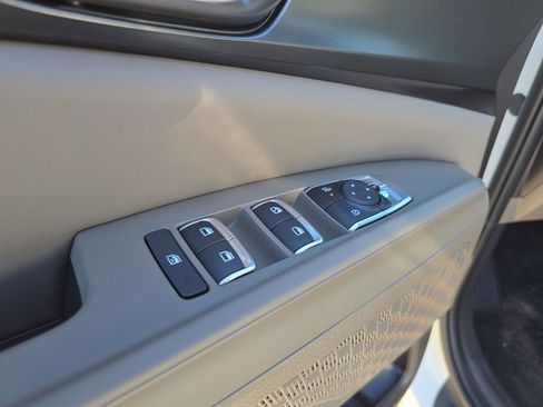 New 2026 Kia Carnival FWD image 19