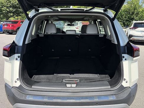 Certified 2023 Nissan Rogue SV w/ SV Premium B Package FWD image 15