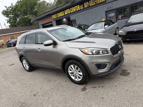 Used 2016 Kia Sorento LX AWD/4WD image 5