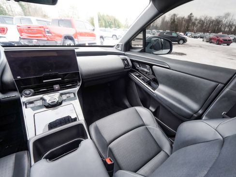 Used 2023 Toyota bZ4X Limited image 35