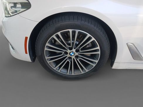 Used 2019 BMW 530i w/ Convenience Package RWD image 36