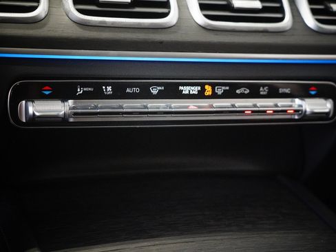 Used 2026 Mercedes-Benz GLS 450 4MATIC image 26