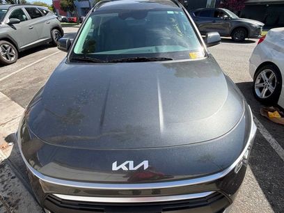 Used 2025 Kia Niro LX