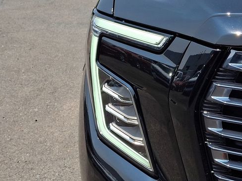 New 2026 GMC Yukon Denali Ultimate AWD/4WD image 6