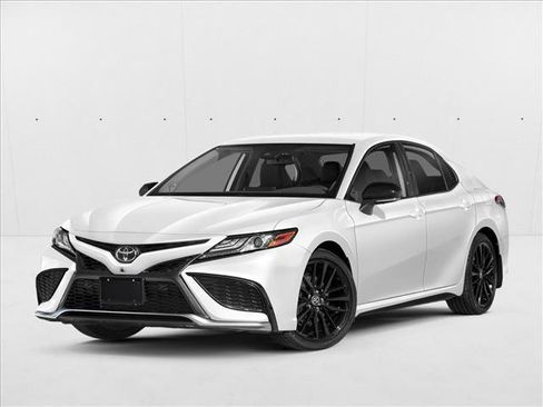 Used 2021 Toyota Camry XSE FWD image 1