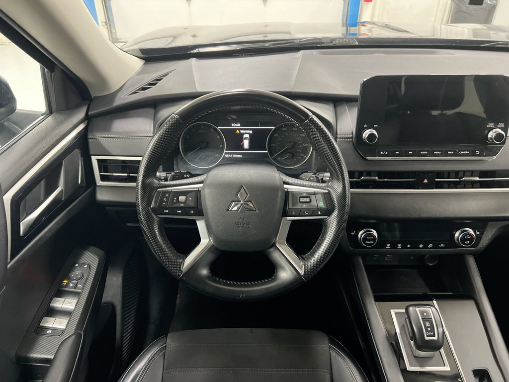Used 2024 Mitsubishi Outlander SE FWD image 11