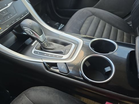 Used 2013 Ford Fusion SE image 25