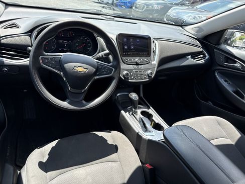 Used 2020 Chevrolet Malibu LT FWD image 7