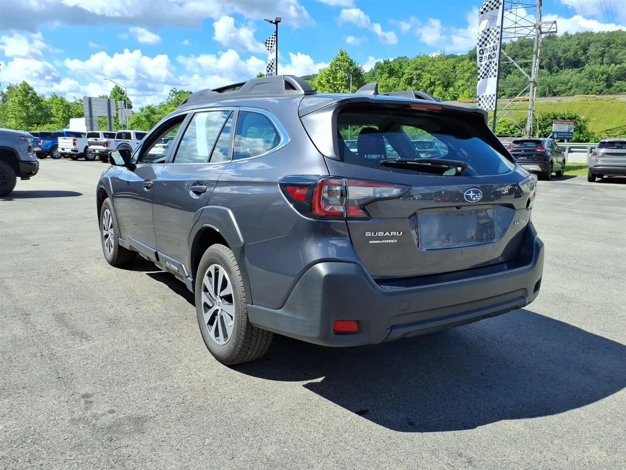 Used 2023 Subaru Outback AWD/4WD image 4