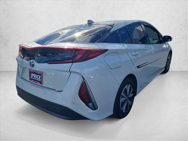 Used 2017 Toyota Prius Prime Advanced w/ Carpet Mat Package FWD image 5