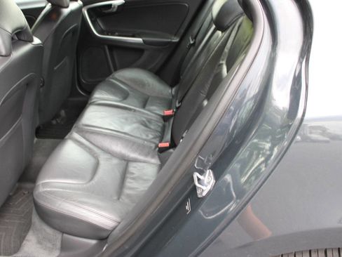 Used 2014 Volvo S60 T5 AWD/4WD image 10