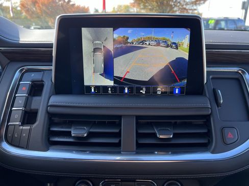 Used 2022 Chevrolet Tahoe LT w/ Luxury Package image 19