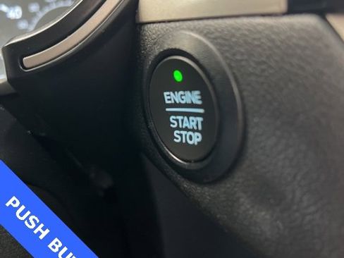 Used 2022 Ford Escape SE image 10