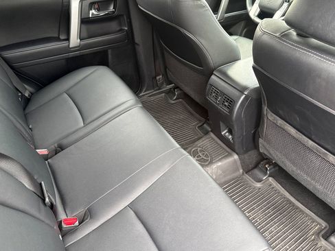 Used 2022 Toyota 4Runner TRD Sport AWD/4WD image 17