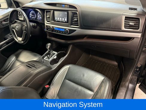 Used 2016 Toyota Highlander XLE image 16