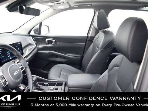 Certified 2025 Kia Sorento EX w/ Panoramic Sunroof Package AWD/4WD image 10